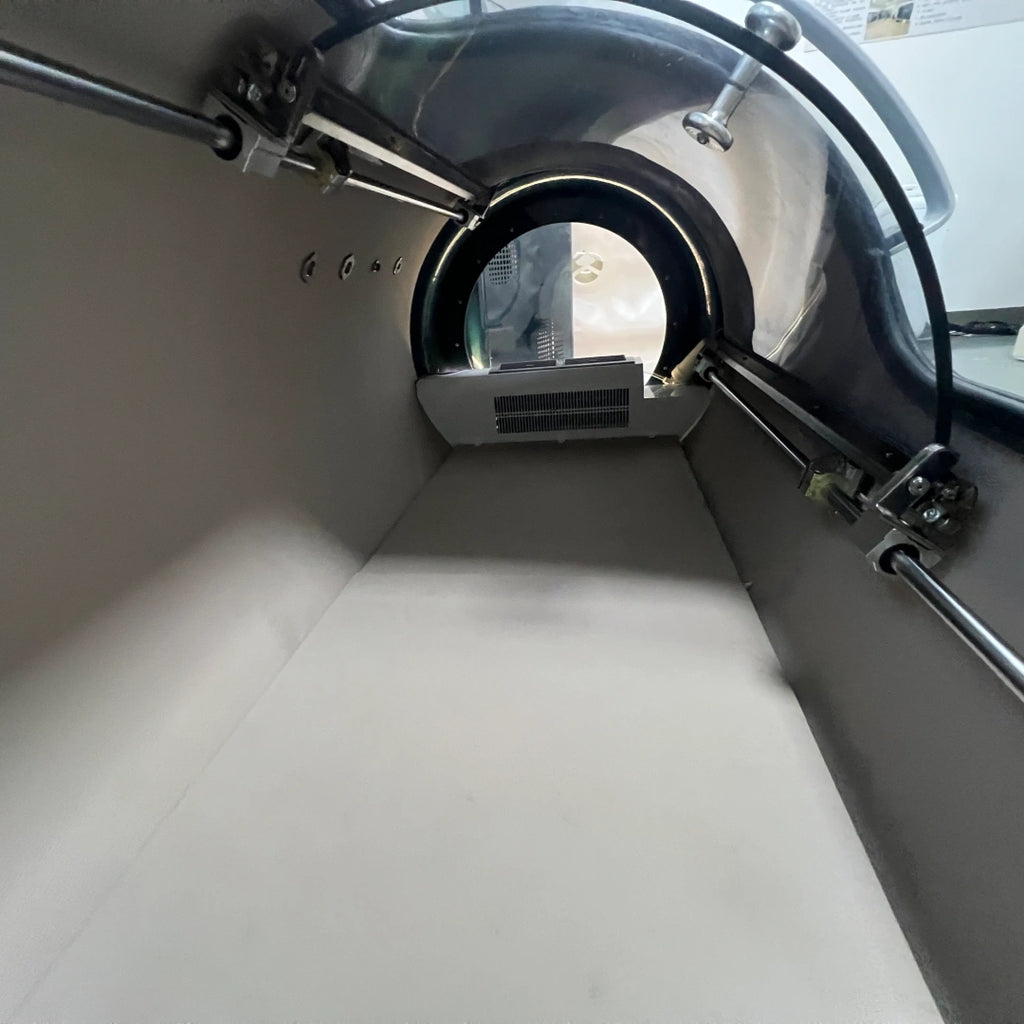KOMJET Space Capsule Cabin 1.9