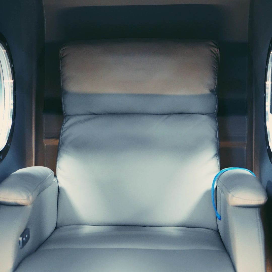 KOMJET Timeless Cabin